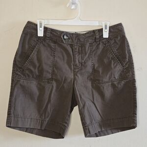 Eddie Bauer Mercer Shorts Women's Size 8 Gray Khaki Stretch Casual